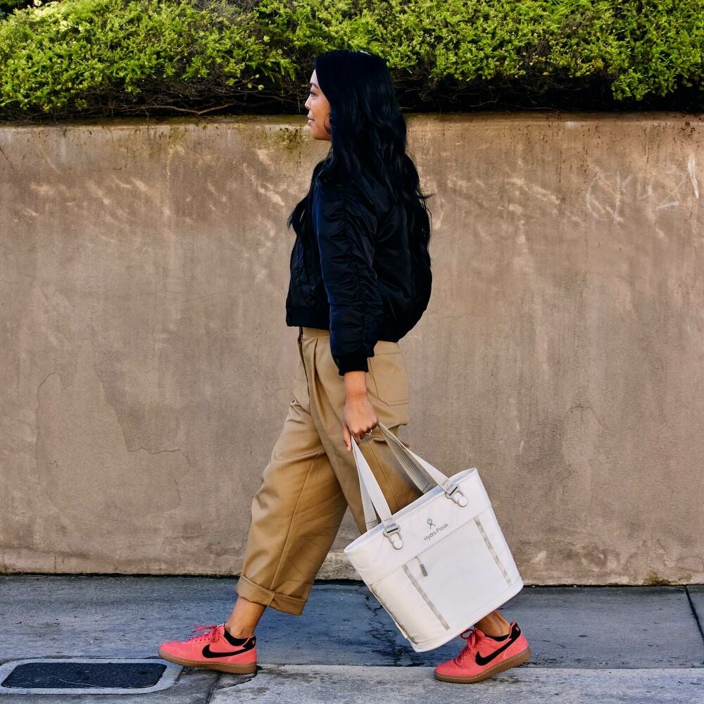 Carryout™ Soft Cooler Tote 10 L - Oat